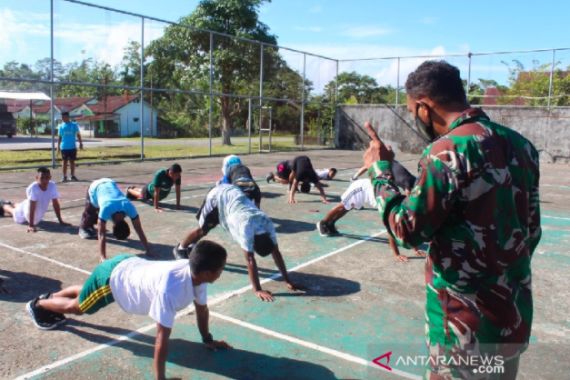 Lihat! Ini Aksi TNI AD Melatih 123 Pemuda di Papua - JPNN.COM
