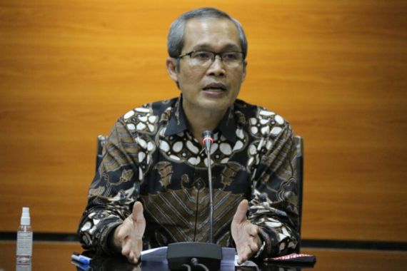 KPK Menetapkan Bupati Bintan sebagai Tersangka Korupsi Pengaturan BKC  - JPNN.COM