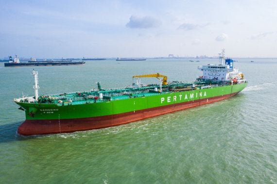 Pertamina International Shipping Cepat Tanggap Menanggulangi Insiden Kapal MT Kristin - JPNN.COM