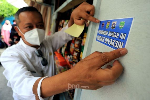 8,8 Juta Orang Divaksin di Jakarta, 40% Bukan Warga Ibu Kota, Kapan Herd Immunity? - JPNN.COM