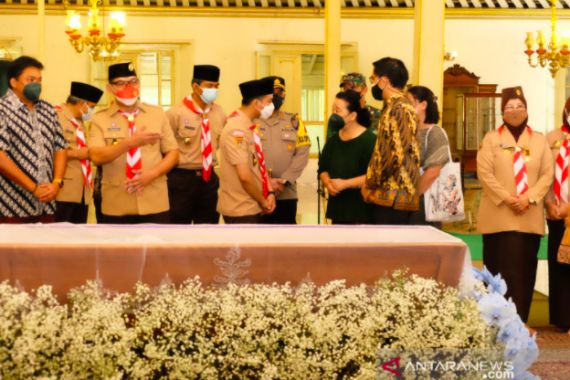 Kenangan Pak Ganjar tentang Sosok Raja Solo Gusti Mangku - JPNN.COM