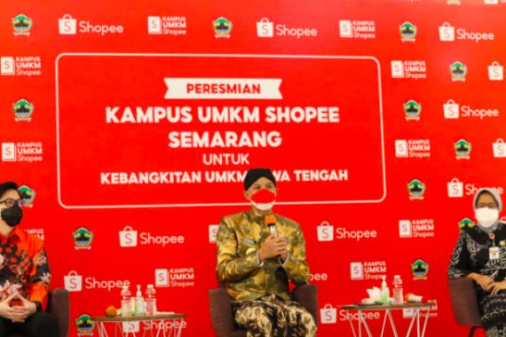 Ada Kampus UMKM di Jateng, Pak Ganjar Semringah - JPNN.COM