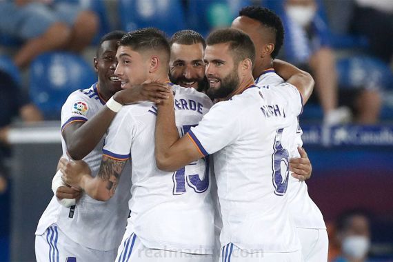 Real Madrid Berpesta Gol, Karim Benzema Dekati Lionel Messi - JPNN.COM