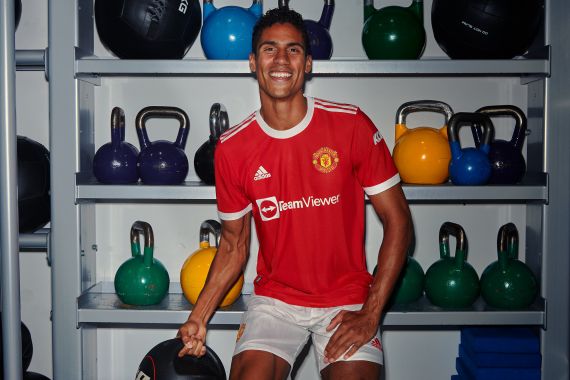 Raphael Varane Yakin Manchester United Tidak Salah Meminangnya - JPNN.COM