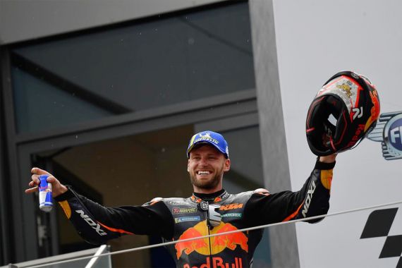 Cerita Brad Binder soal Kemenangan Gila di MotoGP Austria, Seperti di Atas Es - JPNN.COM