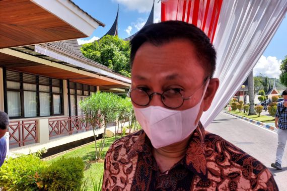 OJK Minta Masyarakat Mewaspadai Tawaran Pinjol Ilegal - JPNN.COM