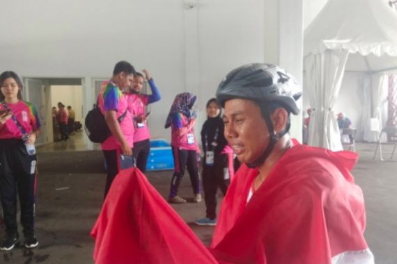 Jaenal Aripin, Berjuang Mengharumkan Nama Indonesia lewat Kursi Roda - JPNN.COM