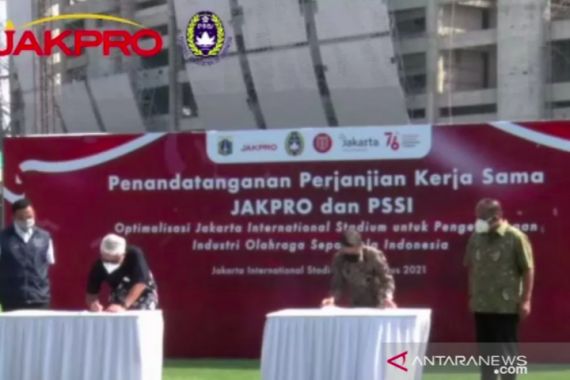 PSSI dan Jakpro Teken Kerja Sama, Timnas Indonesia Kini Bisa Gelar TC di JIS - JPNN.COM