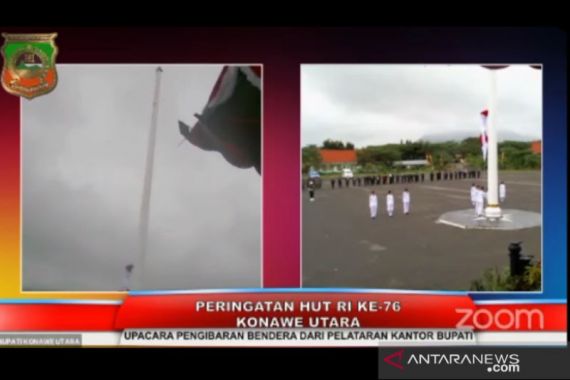 Bendera Merah Putih Jatuh di Pundak Paskibra, Anggota TNI-Polri Langsung Bergerak Cepat - JPNN.COM