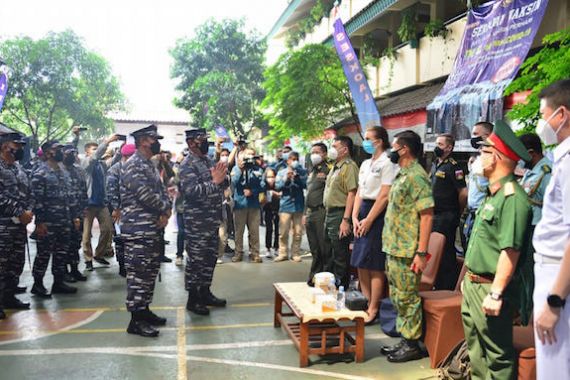 TNI AL Ajak Perwakilan Negara Sahabat Gelar Serbuan Vaksinasi Kepada Masyarakat Maritim - JPNN.COM