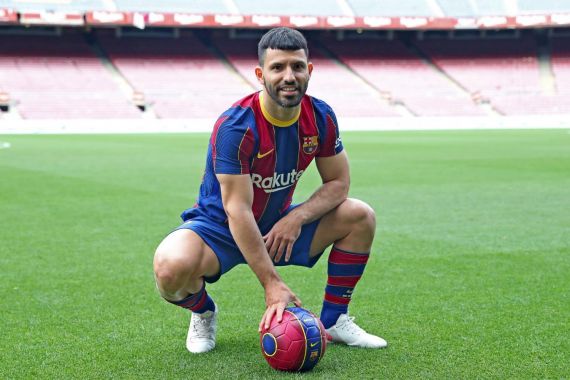 Sergio Aguero Pamer Nomor Punggung Baru di Barcelona, Begini Penampakannya - JPNN.COM