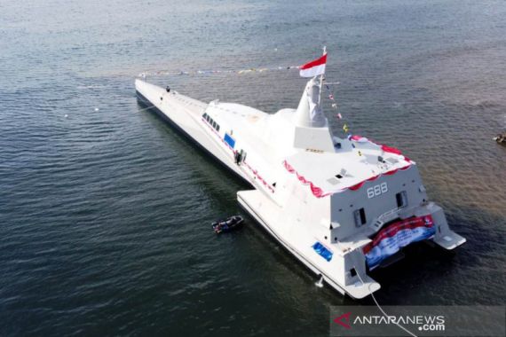 KSAL Meluncurkan KRI Golok-688 yang Sulit Dideteksi Radar Musuh - JPNN.COM