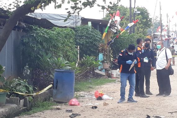 Gentong Berisi Benda Diduga Bom di Bekasi, Lihat Penampakannya - JPNN.COM