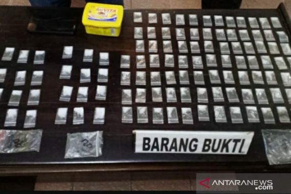 Polisi Tangkap Bandar Narkoba di Jakarta Utara, Barang Buktinya Banyak Banget - JPNN.COM