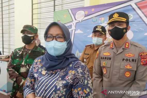 Sekolah di Kabupaten Bogor Mulai Tatap Muka, Jabodetabek Lain? - JPNN.COM