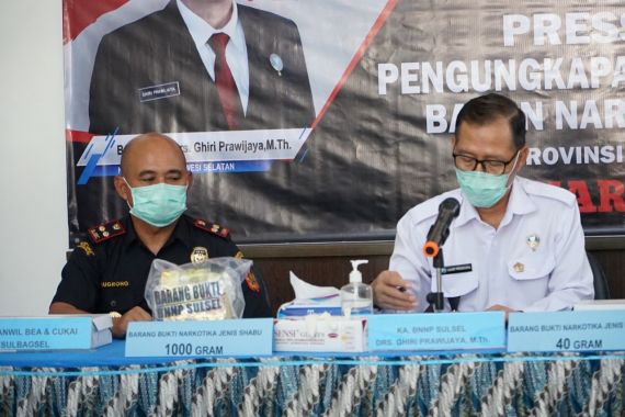 Bea Cukai di Sulsel dan Jateng DIY Ungkap Penyelundupan Narkotika  - JPNN.COM