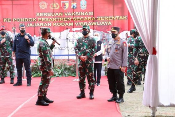 Panglima TNI Singgung Peran Kiai Dalam Menanggulangi COVID-19 - JPNN.COM