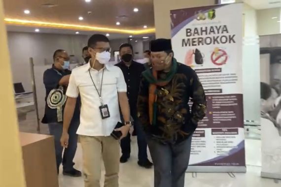 Begini Gaya Ustaz Yahya Waloni saat Ditangkap Tim Bareskrim Polri - JPNN.COM