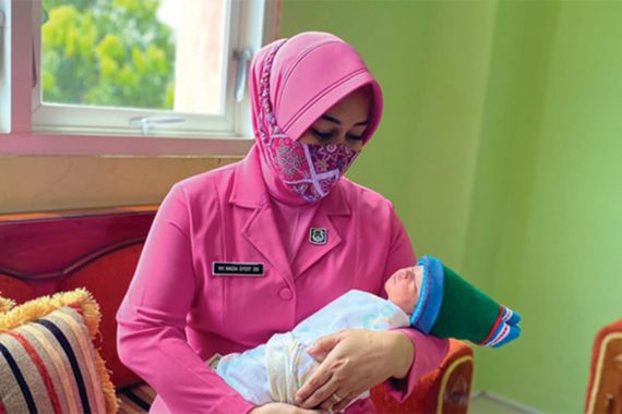 30 Orang Ngebet Mengadopsi Bayi Cantik di Wonogiri - JPNN.COM