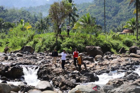 Kampung Cipanas Garut Punya Sumber Mata Air Panas, Aliran Sungai, dan Pegunungan - JPNN.COM