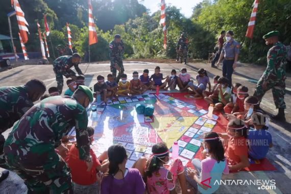 Begini Cara TNI Menanamkan Nasionalisme untuk Anak-anak di Perbatasan  - JPNN.COM