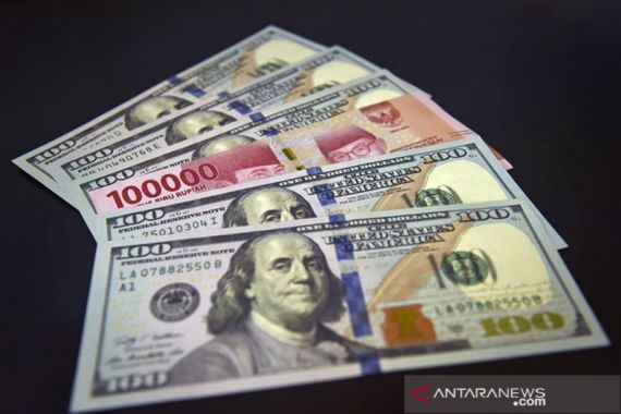 Lagi-Lagi Rupiah Hari Ini Digoyang Isu Tapering, Anjlok - JPNN.COM