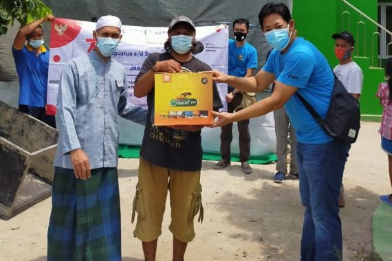 Banyak Warga Kehilangan Pekerjaan, Yayasan DSI Salurkan 1.000 Paket Sembako - JPNN.COM