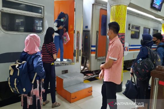 Inilah Penyebab KAI Batalkan Keberangkatan 1.464 Penumpang - JPNN.COM