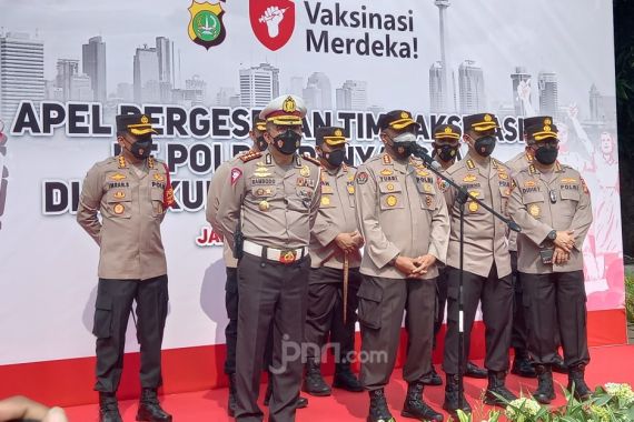 Kejar Target Vaksinasi, Polda Metro Jaya Geser 57 Tim ke Daerah Penyangga - JPNN.COM