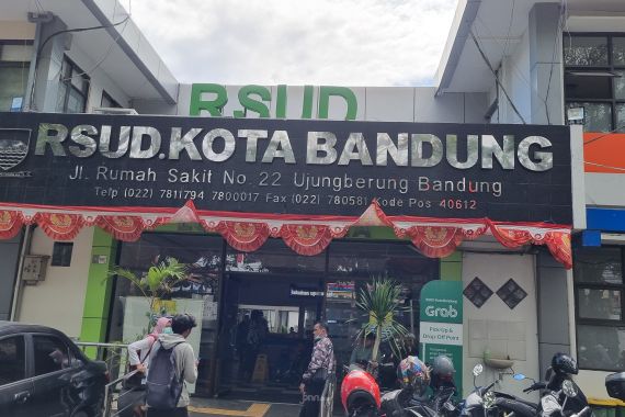 Mati Listrik, Pelayanan di RSUD Bandung Sempat Terganggu - JPNN.COM