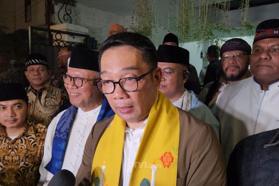 Pramono Dapat Wejangan Ahok-Anies Menjelang Debat, WA Ridwan Kamil Belum Dibalas - JPNN.COM