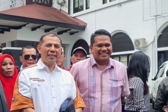 Bekas Wali Kota Cimahi Ajay Priatna Bebas dari Lapas - JPNN.COM