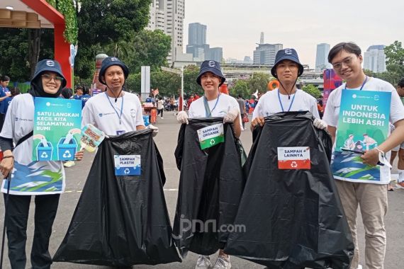 Ada Aksi Asri Operasi Semut di Jakarta Running Festival 2024 - JPNN.COM