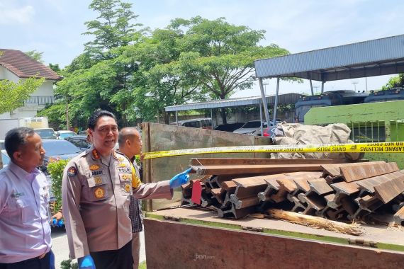 Komplotan Pencuri Rel Kereta di Bandung Barat Ditangkap, Begini Kronologinya - JPNN.COM