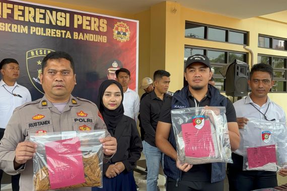 Oknum Guru SMP di Bandung Mencabuli Muridnya Sendiri, Terancam Lama di Penjara - JPNN.COM