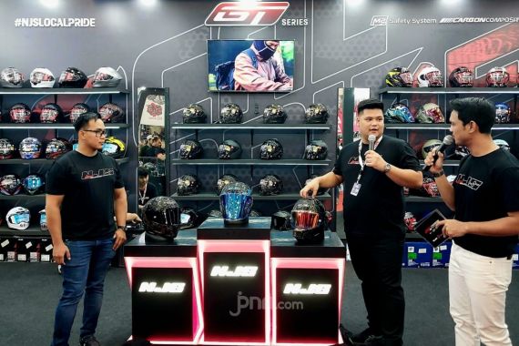 IMOS 2024, Hadir Varian Baru Helm NJS ZX-1R GT dan Kairoz GT Berbahan Carbon - JPNN.COM