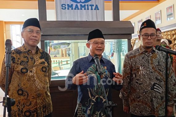 5 Berita Terpopuler: Mendikdasmen Beri Sinyal Baik soal PPPK, Ada Regulasi Baru? tetapi Honorer Jangan Nekat ya - JPNN.COM