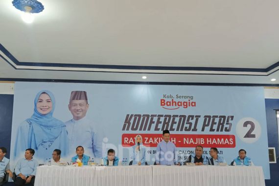 Cabup Serang Ratu Zakiyah Menangis Bahagia Unggul Telak dalam Hitung Cepat - JPNN.COM