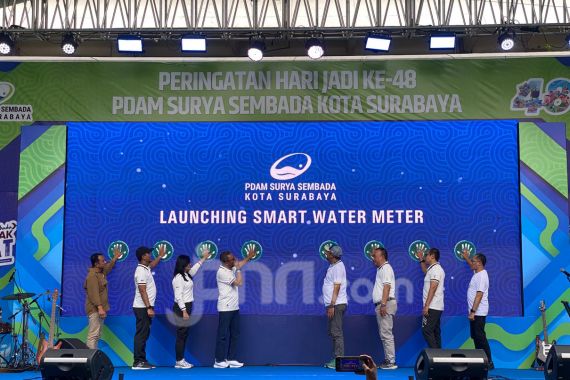 PDAM Surya Sembada Meluncurkan Inovasi Meter Air Pintar, Ini Fungsinya - JPNN.COM