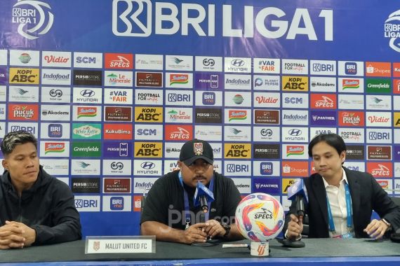 Persib vs Malut United: Pelatih Imran Ungkap Faktor Kekalahan Laskar Kie Raha - JPNN.COM