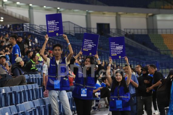 Upaya Persib Gelar Pertandingan Bebas Sampah di Stadion GBLA - JPNN.COM