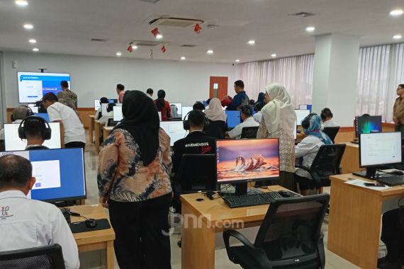 Kemensos dan BKN Gelar Tes Pegawai Disabilitas Netra dengan Sistem Komputer CACT - JPNN.COM