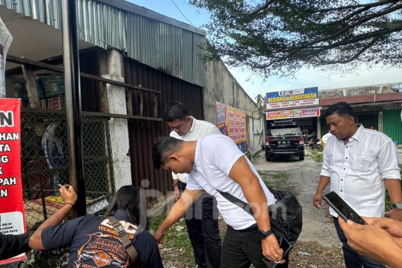 OTK Tusuk Penagih Sampah di Pekanbaru, Ada Suara Tembakan - JPNN.COM