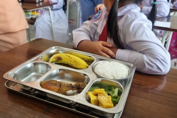 Dinas Pendidikan Berharap Makan Bergizi Gratis Kurangi Siswa Jajan Sembarangan - JPNN.COM