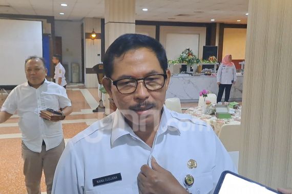 1,5 Tahun Jabat Pj Gubernur Jateng, Nana Sudjana: Pusing, Banyak Permasalahan - JPNN.COM