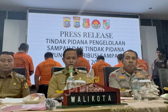 Wali Kota Pekanbaru Soroti Praktik Pengelolaan Sampah Tak Sesuai Aturan, Badan Usaha Besar Terlibat Wali Kota Pekanbaru Soroti Praktik Pengelolaan Sampah Tak Sesuai Aturan, Badan Usaha Besar Terlibat - JPNN.COM