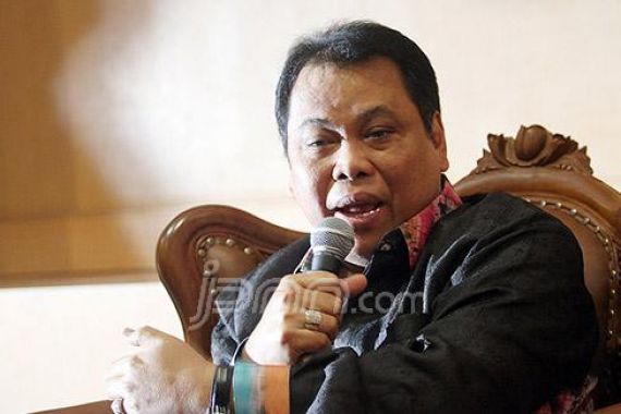 Arief Hidayat Diodakan Jadi Ketua MK Lagi - JPNN.COM