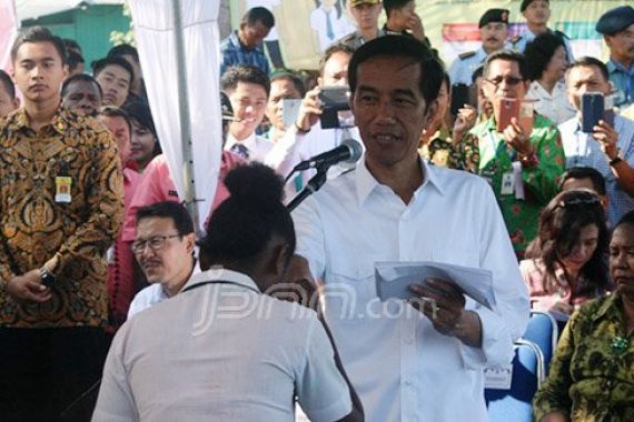 Besok, Jokowi Serahkan KIP 2844 Anak Yatim Piatu - JPNN.COM
