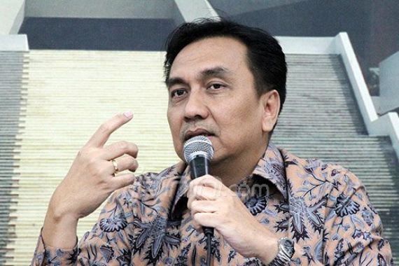 Soal Calon Panglima TNI, Effendi Simbolon: Tunggu Surat Presiden - JPNN.COM