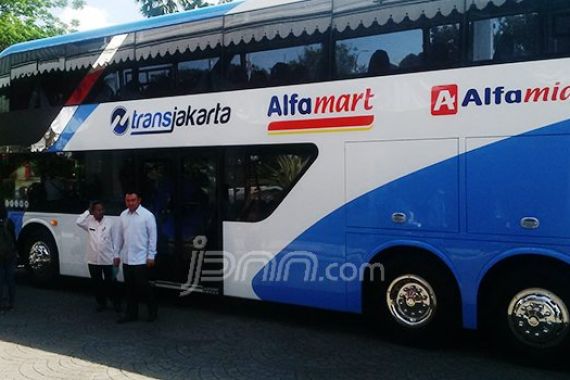 Transjakarta Targetkan 185 Juta Penumpang di 2017 - JPNN.COM